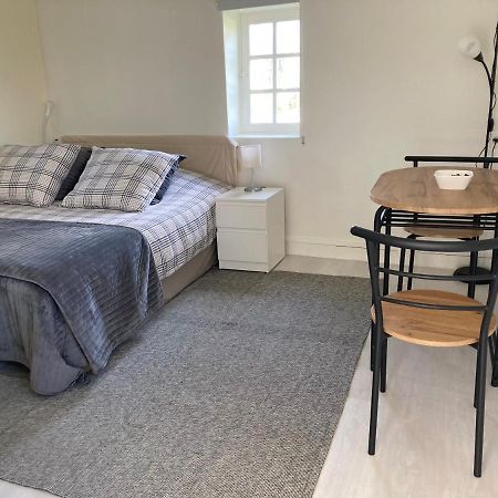Вилла Tiny House Du Haras Cour Lozey Sainte-Marguerite-des-Loges Экстерьер фото